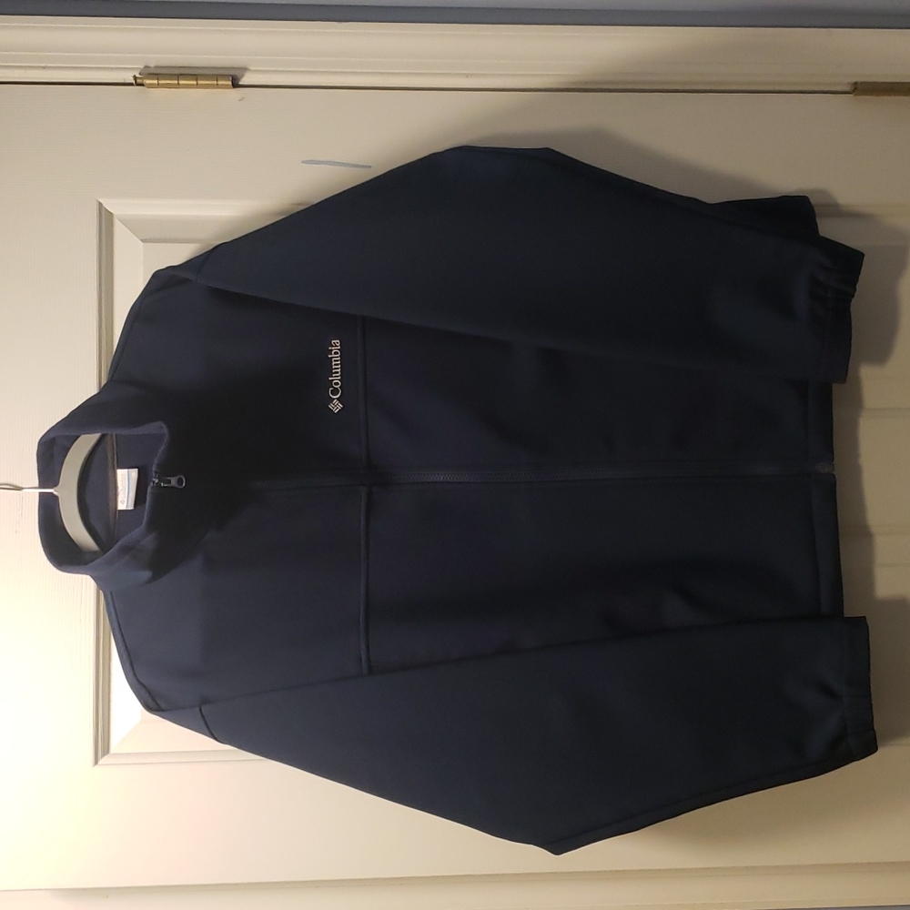 Columbia Light weight full zipper Jacket.